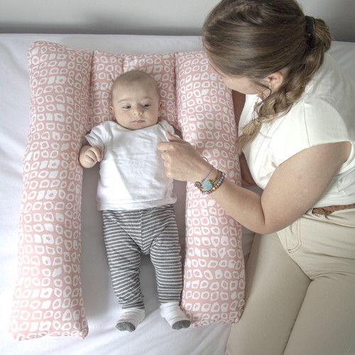 Perna 3 in 1 : babynest, pentru gravide si pentru alaptare in forma de U BabyJem (Culoare: Roz) [4]