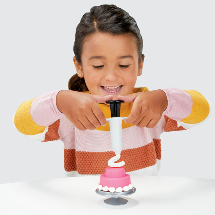 PLAY DOH CUPTORUL PENTRU PRAJITURI [5]