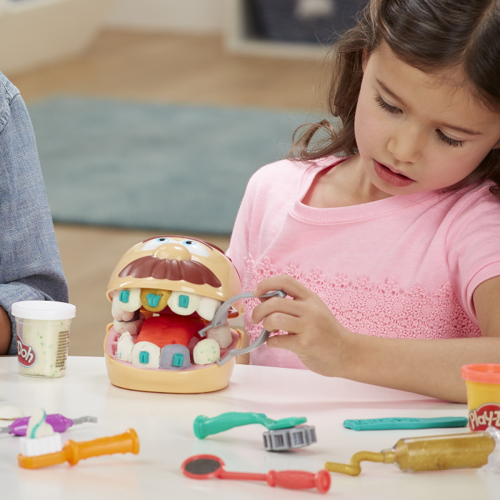 PLAY-DOH SET DENTISTUL CU ACCESORII SI DINTI COLORATI [6]