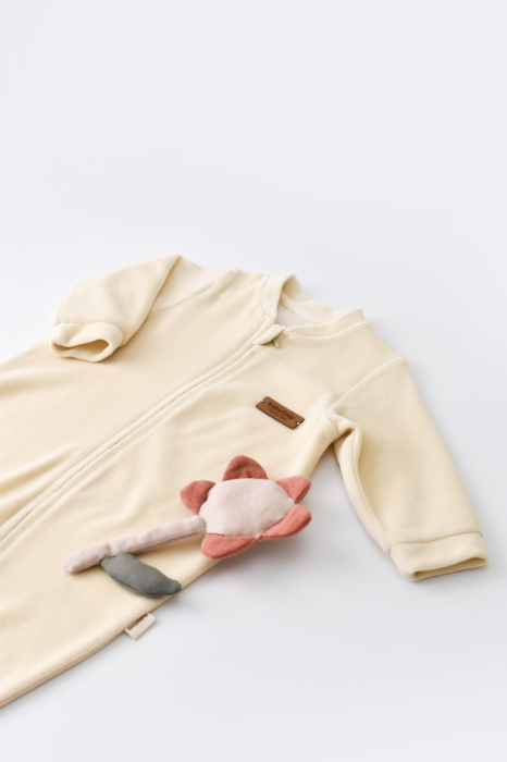 Salopeta cu maneca lunga si fermoar din 80%bumbac organic si 20% poliester -Crem, BabyCosy [2]