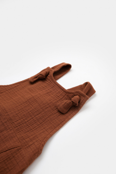 Salopeta de vara cu buzunare din muselina, BabyCosy, 100% bumbac organic, caramiziu [5]