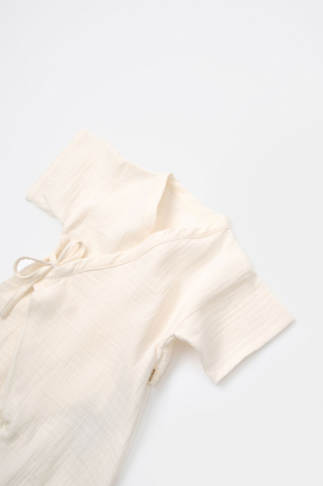 Salopeta petrecuta din muselina, BabyCosy, 100% bumbac organic, Ecru [5]