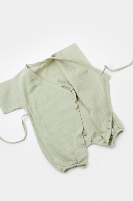 Salopeta petrecuta din muselina, BabyCosy, 100% bumbac organic, Verde [6]