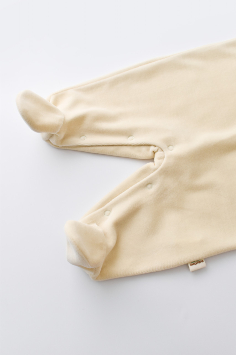 Salopeta Ursulet cu maneca lunga si botosei din 80%bumbac organic si 20% poliester - Crem, BabyCosy [4]