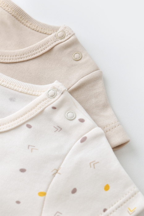 Set 2 body-uri bebe unisex -100% bumbac organic - Ecru cu buline, BabyCosy [5]