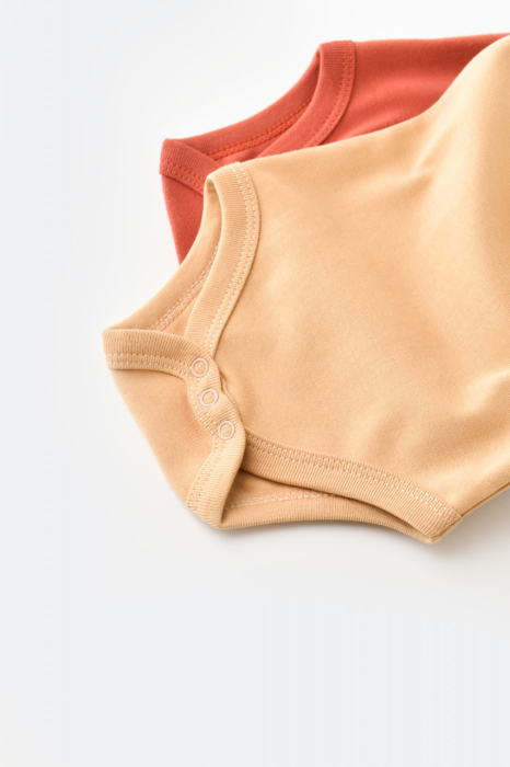 Set 2 body-uri fara maneci bebe unisex -100% bumbac organic - Mustar/ Scortisoara, BabyCosy [4]