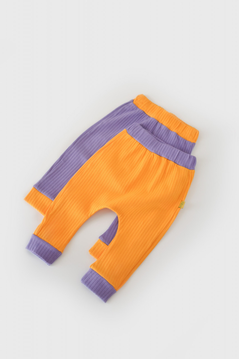 Set 2 pantaloni Ribana Bebe Unisex din bumbac organic si 5%elastan - Galben/Mov BabyCosy [8]