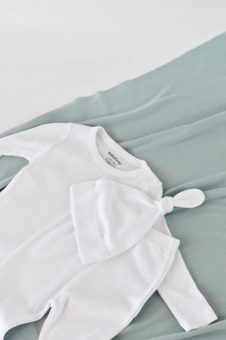 Set 3 piese: bluzita cu maneca lunga, pantaloni lungi si caciulita din bumbac organic si modal - Alb, BabyCosy [2]