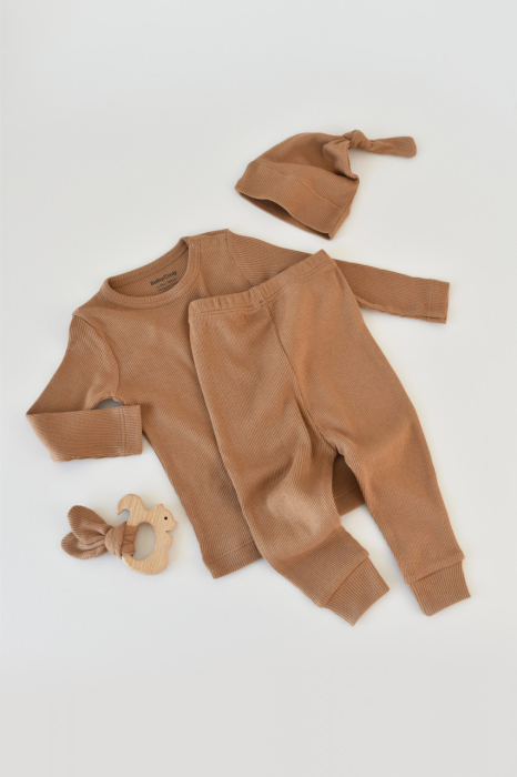 Set 3 piese: bluzita cu maneca lunga, pantaloni lungi si caciulita din bumbac organic si modal - Maro, BabyCosy [5]