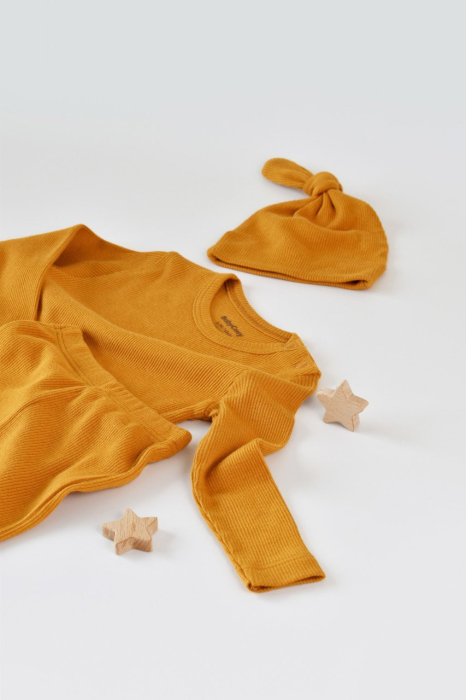 Set 3 piese: bluzita cu maneca lunga, pantaloni lungi si caciulita din bumbac organic si modal - Mustar BabyCosy [4]