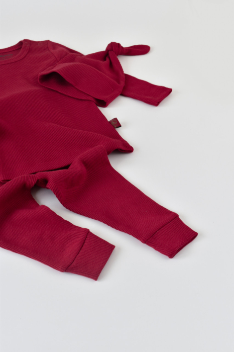Set 3 piese: bluzita cu maneca lunga, pantaloni lungi si caciulita din bumbac organic si modal - Rosu BabyCosy [4]