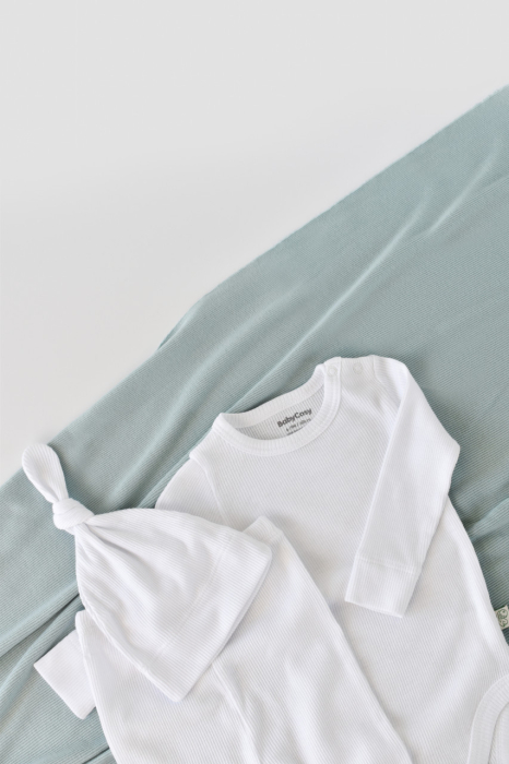 Set 3 piese: body cu maneca lunga, pantaloni lungi si caciulita din bumbac organic si modal - Alb, BabyCosy [4]