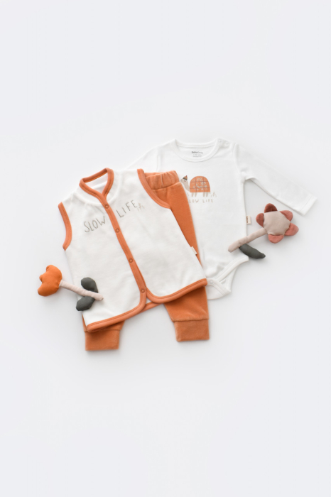 Set 3 piese Broscuta cu body, pantalonasi si vestuta din 80%bumbac organic si 20% poliester - Portocaliu, BabyCosy [2]