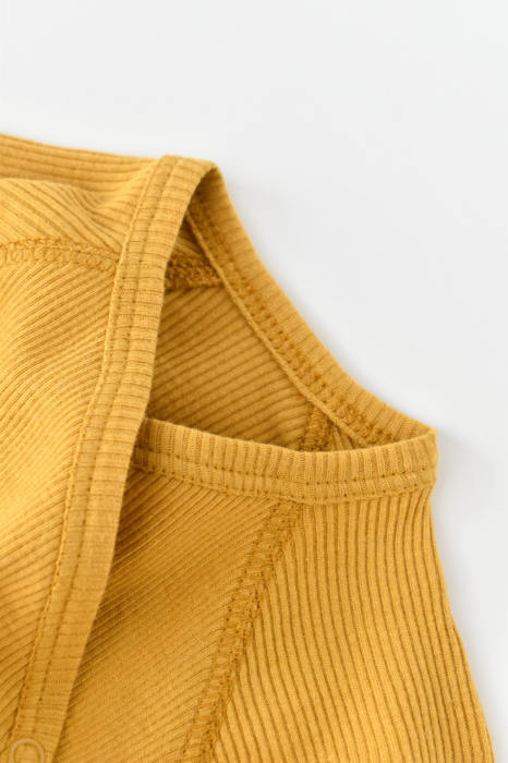 Set 4 piese: bluza, pantaloni, caciulita si manusi din bumbac organic si modal - Mustar, BabyCosy [7]