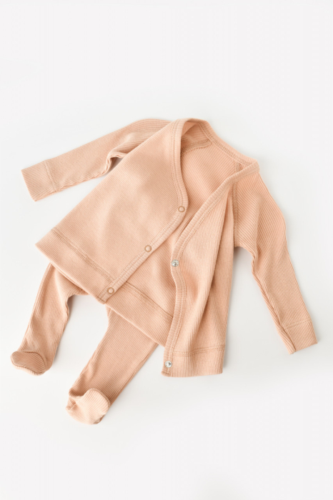 Set 4 piese: bluza, pantaloni, caciulita si manusi din bumbac organic si modal - Somon, BabyCosy [3]
