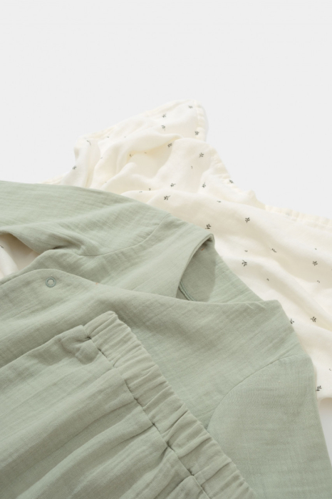 Set bluzita petrecuta si pantaloni lungi din muselina, BabyCosy, 100% bumbac organic, Verde [3]