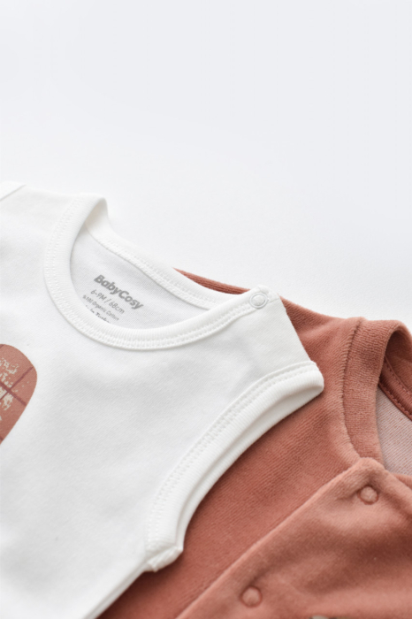 Set Broscuta cu salopeta si body din 80%bumbac organic si 20% poliester - Caramiziu, BabyCosy [8]