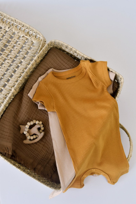 Set de 2 salopetele cu maneca scurta din bumbac organic si modal - Mustar/ Somon BabyCosy [8]