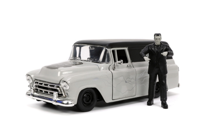 SET MASINUTA 1957 CHEVY SUBURBAN SI FIGURINA FRANKENSTEIN [3]