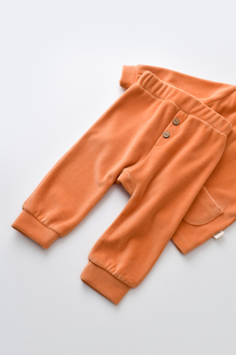 Set Ursulet cu bluzita cu fermoar si gluga si pantaloni lungi din 80%bumbac organic si 20% poliester - Portocaliu, BabyCosy [8]