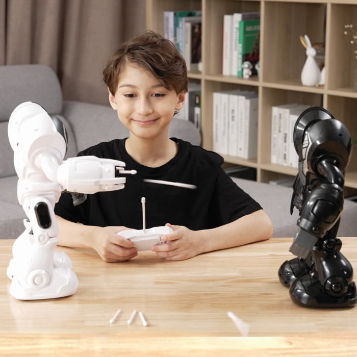 SILVERIT ROBO BLAST ROBOT [5]