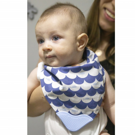Accesorii hrănire bebeluși - Baveta BabyJem tip bandana cu jucarie dentitie (Culoare: Maro)