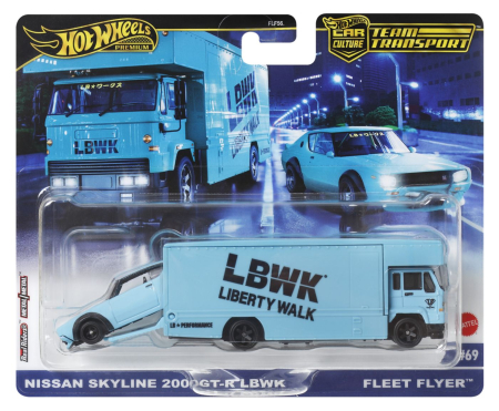 Masinute, Motociclete, Elicoptere, Avioane - HOT WHEELS TRANSPORTATOR FLEET FLYER CU MASINUTA NISSAN SKYLINE 2000 GT-R LBWK SCARA 1:64
