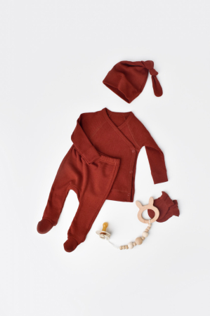 Seturi și compleuri copii - Set 4 piese: bluza, pantaloni, caciulita si manusi din bumbac organic si modal - Caramiziu, BabyCosy