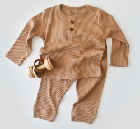 Seturi și compleuri copii - Set bluzita cu maneca lunga si pantaloni lungi din bumbac organic si modal - Maro BabyCosy