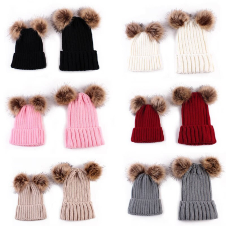 Șepci, căciuli și accesorii de iarnă - Set caciuli mama copil cu doua pampoane Drool (Culoare: Alb)