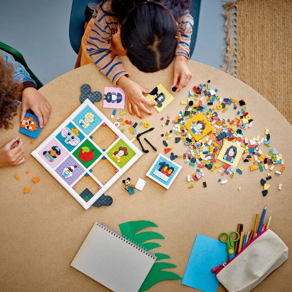 LEGO Disney Classic 100 De Ani De Figuri Emblematice De Animatie Disney 43221 [4]