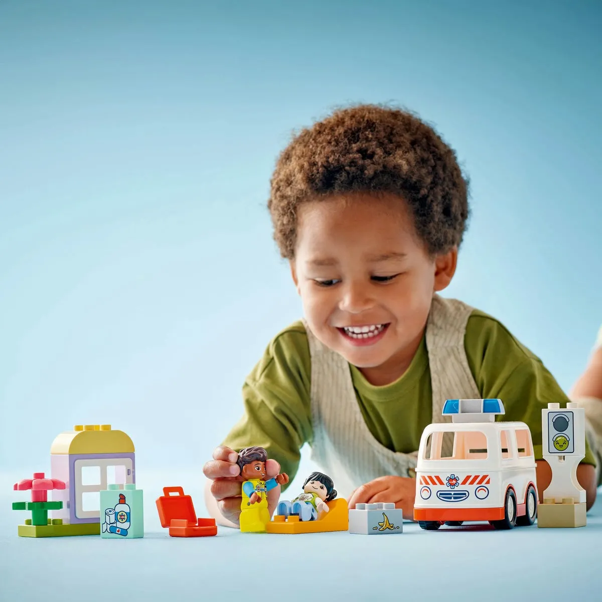 Lego Duplo Ambulanta Si Sofer 10447 [2]