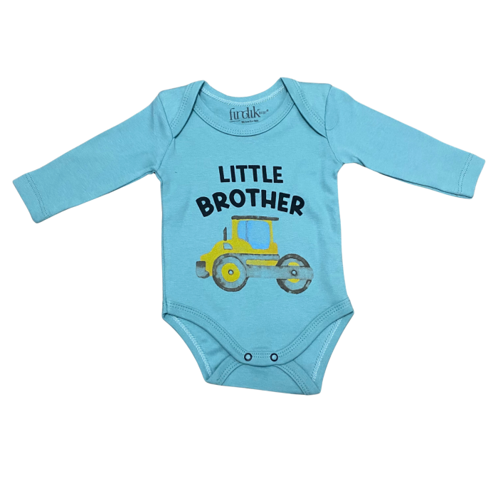 Body bebeluș albastru cu mesaj „Little Brother” și imprimeu tractor – mânecă lungă [1]