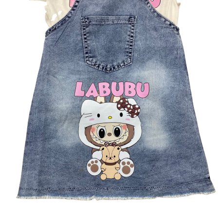 Set 2 piese fetițe „Labubu” – Rochiță salopetă din denim cu imprimeu și bluză albă cu mânecă lungă [1]