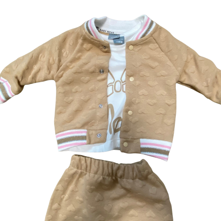 Set bebeluș tricotat bej cu inimioare reliefate și dungi pastelate [1]