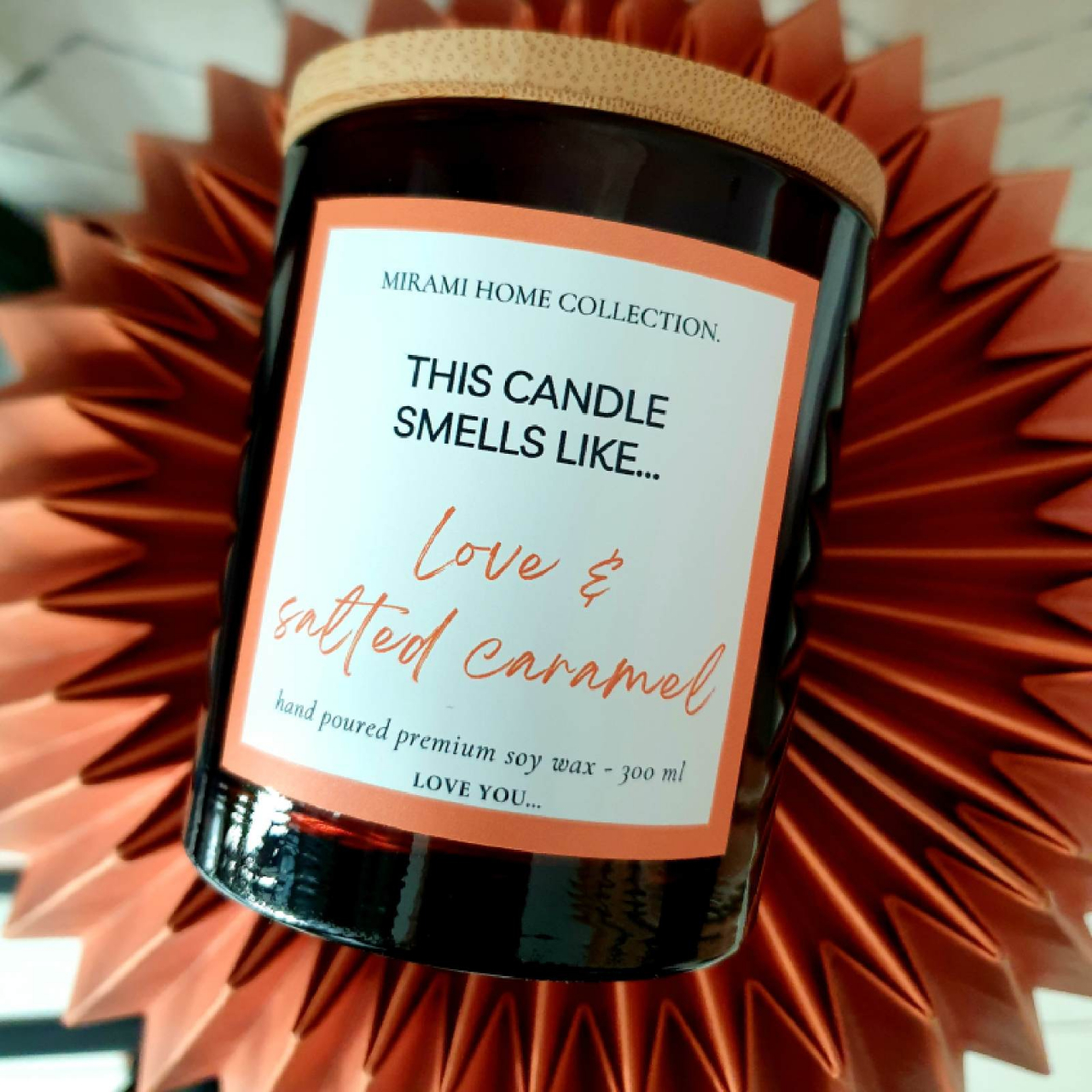 Lumânare parfumată din ceară de soia premium – SALTED CARAMEL [1]