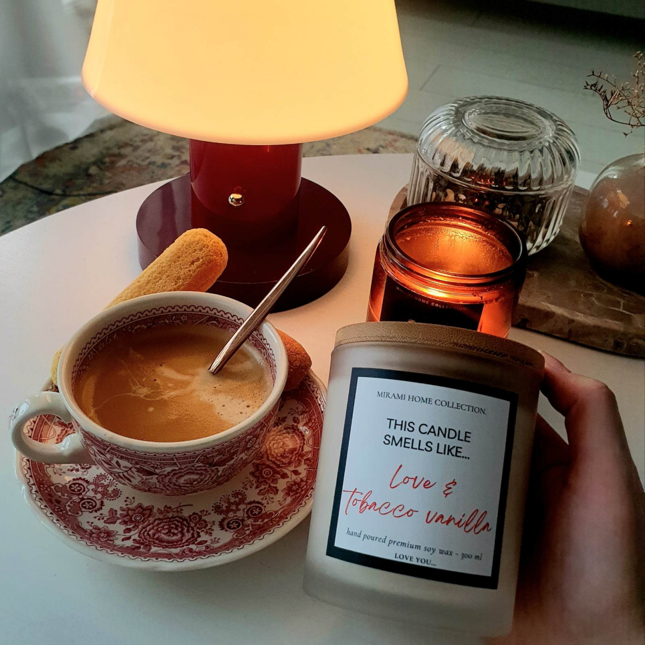 Lumânare parfumată din ceară de soia premium – THIS CANDLE SMELLS LIKE…Tobacco&Vanilla [3]