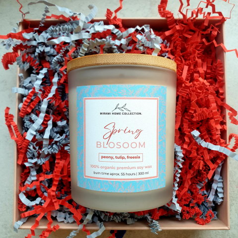 HOME ❤ COLLECTION - Lumânare parfumată din ceară de soia premium – Spring BLOSSOM