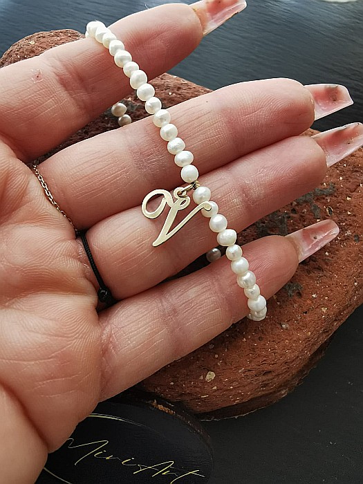 Brățara Strălucire Perlată – Inițiala V - Perle de Cultură [2]