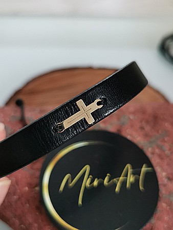 Aur 14k - Brățara Axul Liniștii - Cruce cu inserție