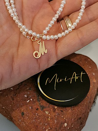 Colier Strălucire Perlată cu inițiala M – Perle de Cultură [3]