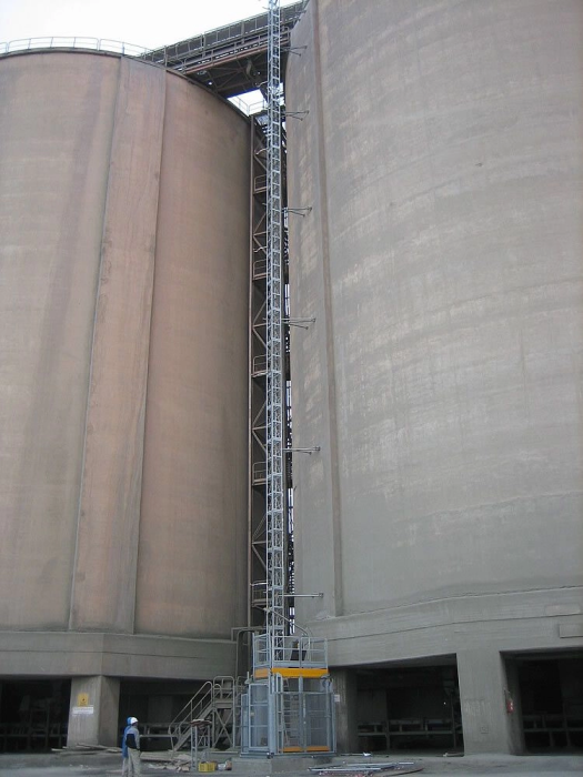 Ascensor persoane/materiale ELECTROELSA EHP 1500 H maxim 160m sarcina maxima 1500kg 400V [2]