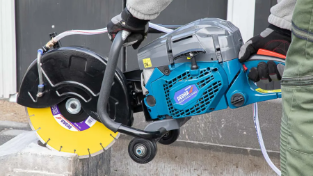 Drujba pe benzina pentru beton si otel [1]