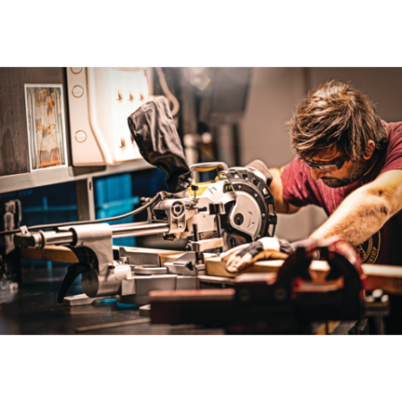 FIERĂSTRĂU CIRCULAR CU SISTEM DE GLISARE SCMS 210 PLUS [1]