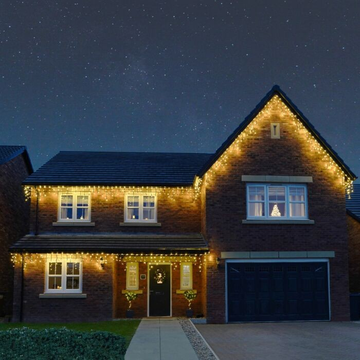 Instalatie Craciun Profesionala de Exterior IP65, 10 m, 240 Led-uri Mari ,Franjuri, Alb cald, Flash, Alimentator, Interconectabila, Prelungitor 6.5 m inclus, Fir Negru Cauciucat, 220v, OEM [1]