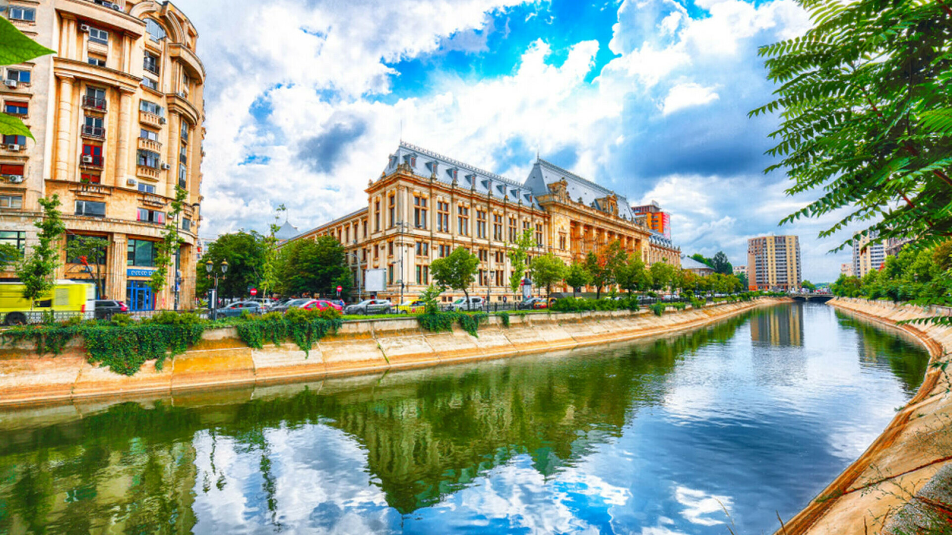 Cum să economisești bani atunci când închiriezi o mașină în București