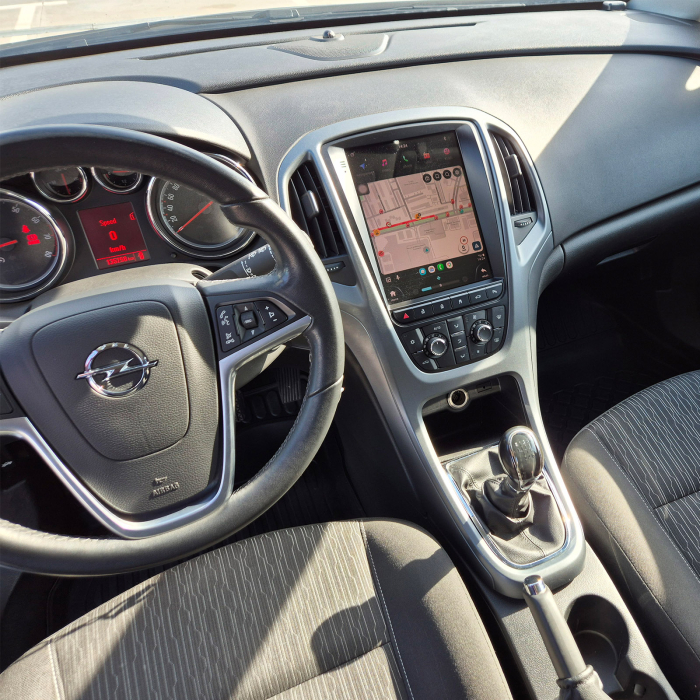 Închiriere Opel Astra [5]