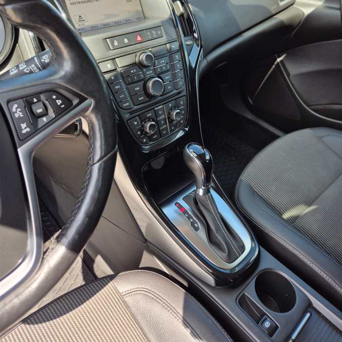 Închiriere Opel Astra Automat [4]