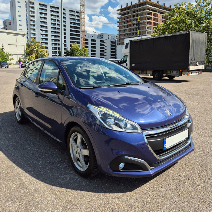 Închiriere Peugeot 208 [2]