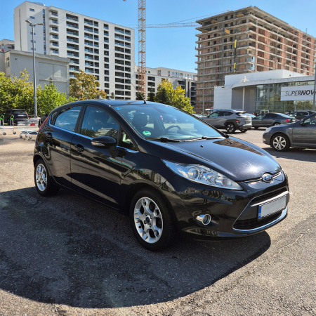 Ford Fiesta de închiriat în București [1]